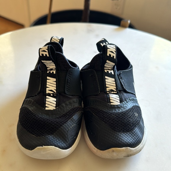 NIKE FLEX RUNNER - Picture 2 of 4